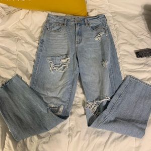 american eagle high rise light wash mom jeans